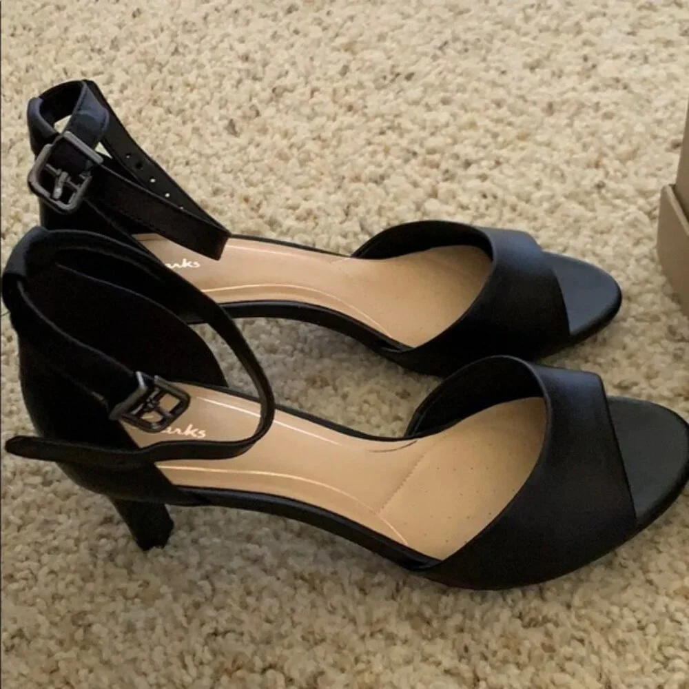 Clarks Black Heels - Picture 2 of 4